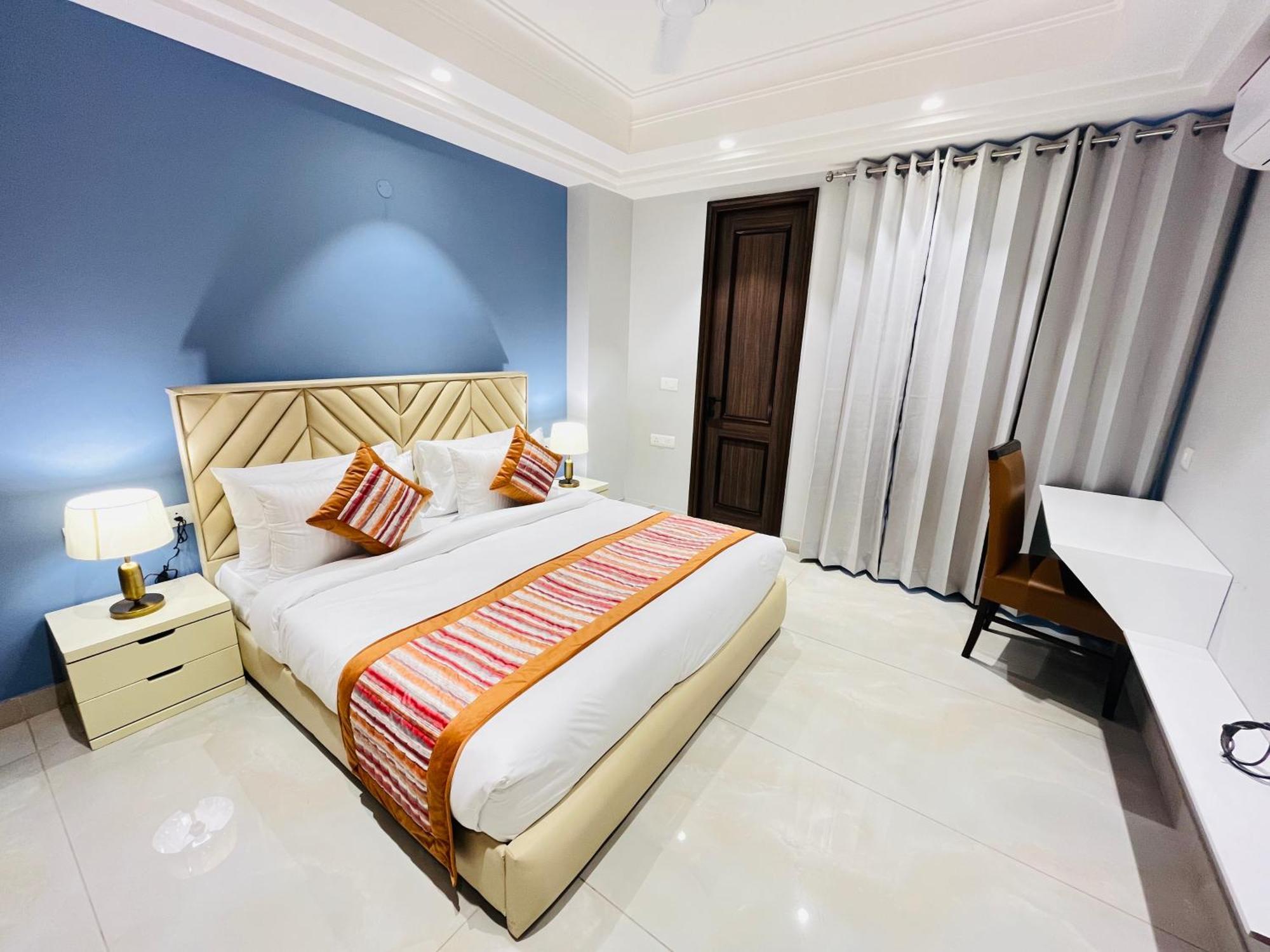Hotel Gianmala Residency South Extension Near Aiims Delhi Nova Deli Exterior foto
